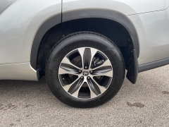 Used 2021 Toyota Highlander XLE AWD at EZ Car Connection near Frankfort, KY