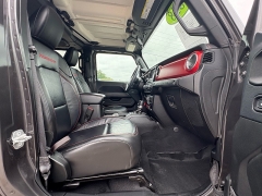 Used 2018 Jeep Wrangler Unlimited 4d SUV 4WD Rubicon at The Car Coach near Frankfort, KY