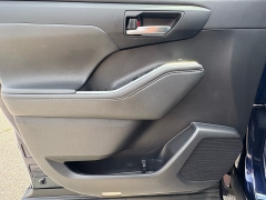 Used 2021 Toyota Highlander XLE AWD at EZ Car Connection near Frankfort, KY