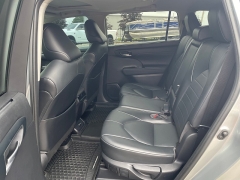 Used 2021 Toyota Highlander XLE AWD at EZ Car Connection near Frankfort, KY