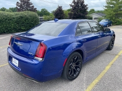 Used 2019 Chrysler 300 4d Sedan RWD S V8 at EZ Car Connection near Frankfort, KY