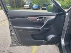 Used 2015 Nissan Rogue 4d SUV AWD SV at The Car Coach near Frankfort, KY