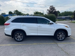 Used 2019 Toyota Highlander 4d SUV AWD XLE at The Car Coach near Frankfort, KY