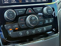 Used 2020 Jeep Grand Cherokee 4d SUV 4WD Limited V6 at The Car Coach near Frankfort, KY