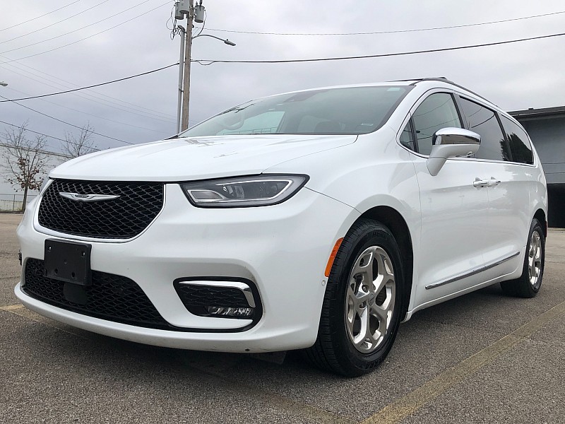 Used 2022  Chrysler Pacifica Limited FWD at EZ Car Connection near Frankfort, KY