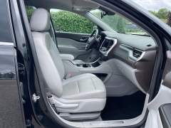 Used 2023 GMC Acadia FWD 4dr SLT at The Car Coach near Frankfort, KY
