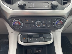 Used 2023 GMC Acadia FWD 4dr SLT at The Car Coach near Frankfort, KY