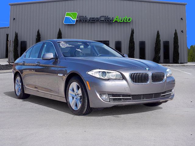 Used 2013  BMW 5 Series 4dr Sdn 528i RWD at River City Auto near Chattanooga, TN