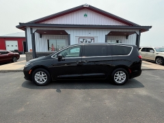 Used 2024  Chrysler Pacifica Touring L FWD at J & J Autoplex near Garden City&comma; KS
