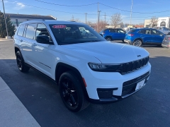 Used 2023  Jeep Grand Cherokee L Altitude 4x4 at J & J Autoplex near Garden City&comma; KS