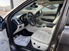 Used 2019  Jeep Grand Cherokee 4d SUV 4WD Summit V8 at J & J Autoplex near Garden City&comma; KS