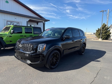 Used 2022 Kia Telluride SX AWD at J & J Autoplex near Garden City, Kansas