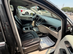 Used 2024  Chrysler Pacifica Touring L FWD at J & J Autoplex near Garden City&comma; KS