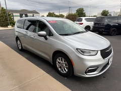Used 2023  Chrysler Pacifica Touring L FWD at J & J Autoplex near Garden City&comma; KS