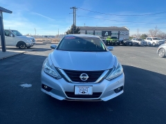 Used 2017  Nissan Altima 2.5 SV Sedan at J & J Autoplex near Garden City, KS