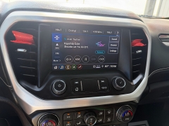 Used 2023  GMC Acadia FWD 4dr SLT at J & J Autoplex near Garden City&comma; KS