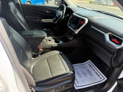 Used 2023  GMC Acadia FWD 4dr SLT at J & J Autoplex near Garden City&comma; KS