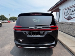 Used 2024  Chrysler Pacifica Touring L FWD at J & J Autoplex near Garden City&comma; KS