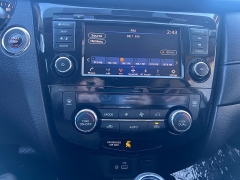 Used 2020  Nissan Rogue FWD SV at J & J Autoplex near Garden City&comma; KS