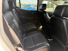 Used 2023  GMC Acadia FWD 4dr SLT at J & J Autoplex near Garden City&comma; KS