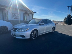 Used 2017  Nissan Altima 2.5 SV Sedan at J & J Autoplex near Garden City, KS
