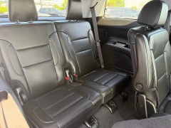 Used 2023  GMC Acadia FWD 4dr SLT at J & J Autoplex near Garden City&comma; KS