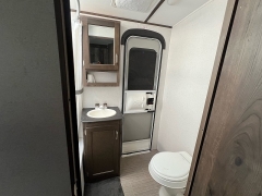 Used 2020  KEYSTONE PASSPORT 3221BH  at J & J Autoplex near Garden City, KS