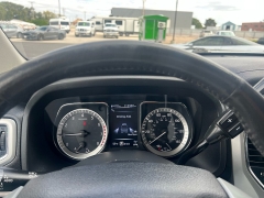 Used 2017  Nissan Titan 4x4 Crew Cab SV at J & J Autoplex near Garden City&comma; KS