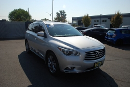 Used 2013 INFINITI JX35 4d SUV AWD at Bulldog Motors near Pasco, WA