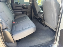 Used 2020  Chevrolet Silverado 1500 4WD Crew Cab Custom Trail Boss at Bulldog Motors near Pasco&comma; WA