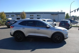 Used 2022 Ford Escape SE AWD at Bulldog Motors near Pasco, WA