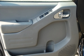 Used 2016  Nissan Frontier 4WD Crew Cab S at Bulldog Motors near Pasco&comma; WA