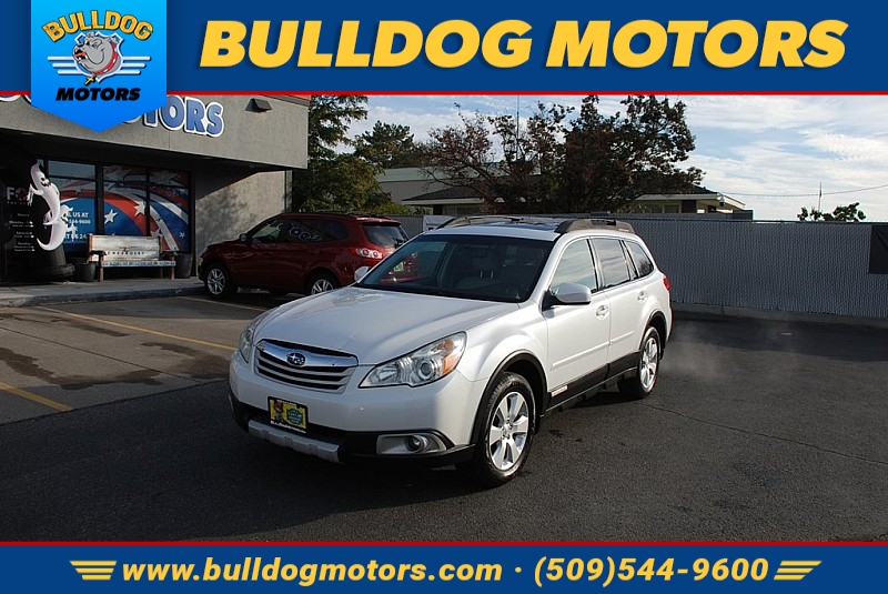 Used 2011  Subaru Outback 4d SUV i Limited Moonroof at Bulldog Motors near Pasco, WA