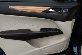 Used 2015  Lincoln MKC 4d SUV AWD Select at Bulldog Motors near Pasco, WA