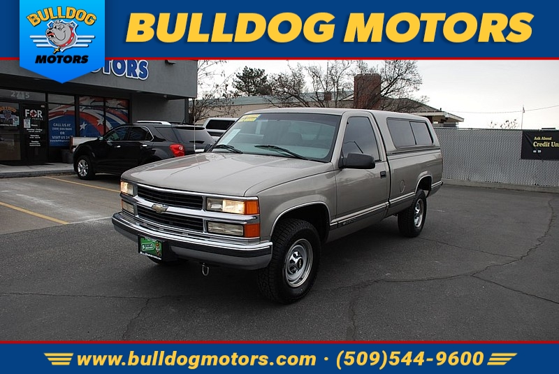 Used 2000  Chevrolet C2500 Pickup 2WD Reg Cab at Bulldog Motors near Pasco, WA