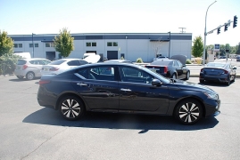 Used 2019 Nissan Altima 4d Sedan FWD 2.5L SV at Bulldog Motors near Pasco, WA