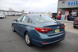 Used 2015  Hyundai Sonata 4dr Sdn 2&period;4L SE PZEV at Bulldog Motors near Pasco&comma; WA