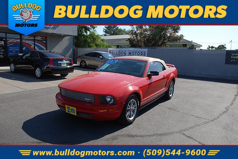 Used 2005 Ford Mustang 2d Convertible Deluxe at Bulldog Motors near Pasco, WA