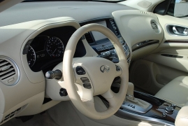 Used 2014  INFINITI QX60 Hybrid 4d SUV AWD at Bulldog Motors near Pasco, WA
