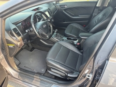 Used 2016  Kia Forte5 5d Hatchback EX at Bulldog Motors near Pasco&comma; WA