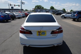 Used 2017 Honda Accord Sedan 4d Sport SE CVT at Bulldog Motors near Pasco, WA
