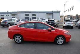 Used 2018  Chevrolet Cruze 4d Sedan LT Auto at Bulldog Motors near Pasco, WA