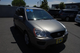 Used 2009  Kia Rondo 4dr Wgn I4 LX at Bulldog Motors near Pasco&comma; WA