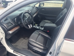 Used 2017  Subaru Outback 4d SUV 2&period;5i Limited at Bulldog Motors near Pasco&comma; WA