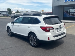 Used 2017  Subaru Outback 4d SUV 2&period;5i Limited at Bulldog Motors near Pasco&comma; WA