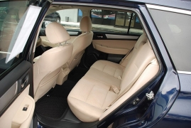 Used 2018  Subaru Outback 4d SUV 2&period;5i Premium at Bulldog Motors near Pasco&comma; WA