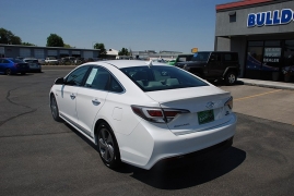 Used 2016 Hyundai Sonata Plug-In Hybrid 4d Sedan at Bulldog Motors near Pasco, WA
