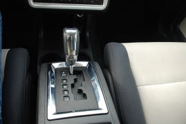 Used 2009  Dodge Journey 4d SUV FWD SXT at Bulldog Motors near Pasco&comma; WA