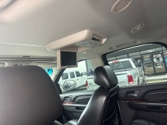 Used 2011  Cadillac Escalade 4d SUV AWD Premium at Bulldog Motors near Pasco&comma; WA