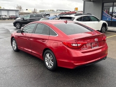Used 2017  Hyundai Sonata 4d Sedan SE at Bulldog Motors near Pasco&comma; WA